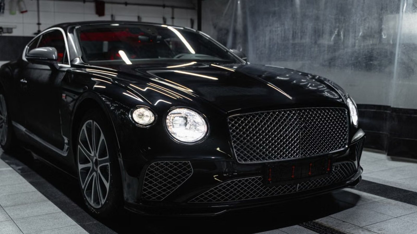 You are currently viewing Can Ceramic Coating Be Applied Over PPF or a Vinyl Wrap?