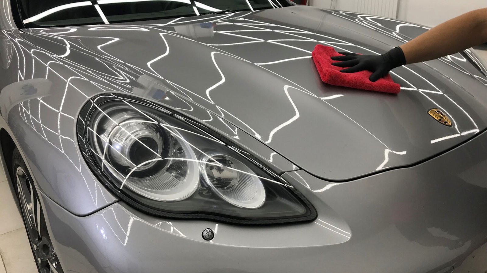 You are currently viewing Is a Multi-Layer Ceramic Coating Better Than a Single-Layer Application?